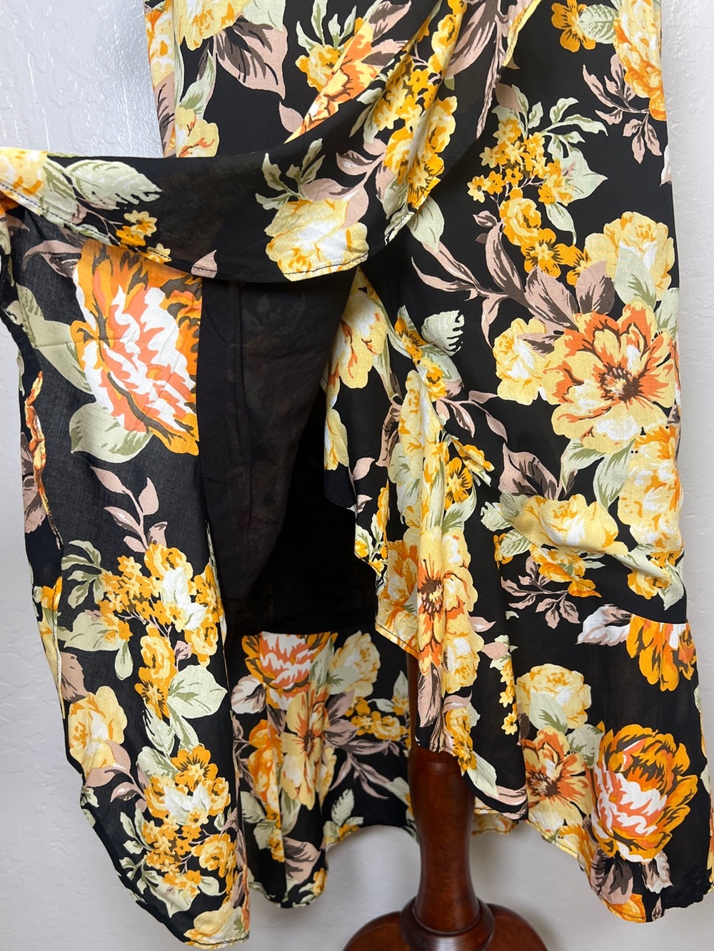 BARDOT Women’s Size S Black Yellow Floral Sleeveless Faux Wrap Peplum Midi Dress - Picture 7 of 13